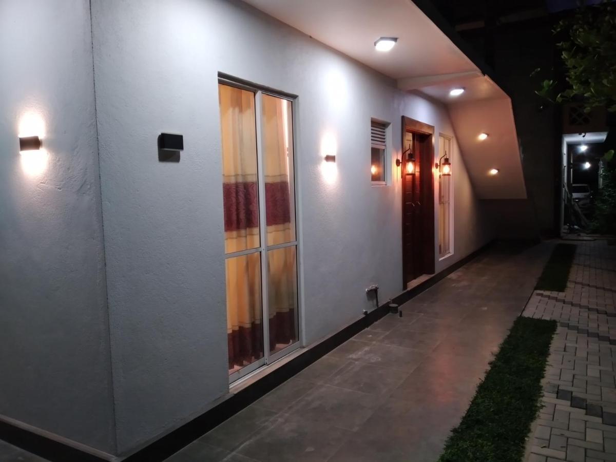 أمبالانغودا Golden Villa المظهر الخارجي الصورة