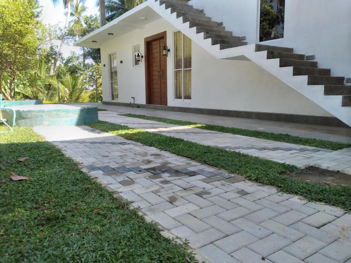 أمبالانغودا Golden Villa المظهر الخارجي الصورة